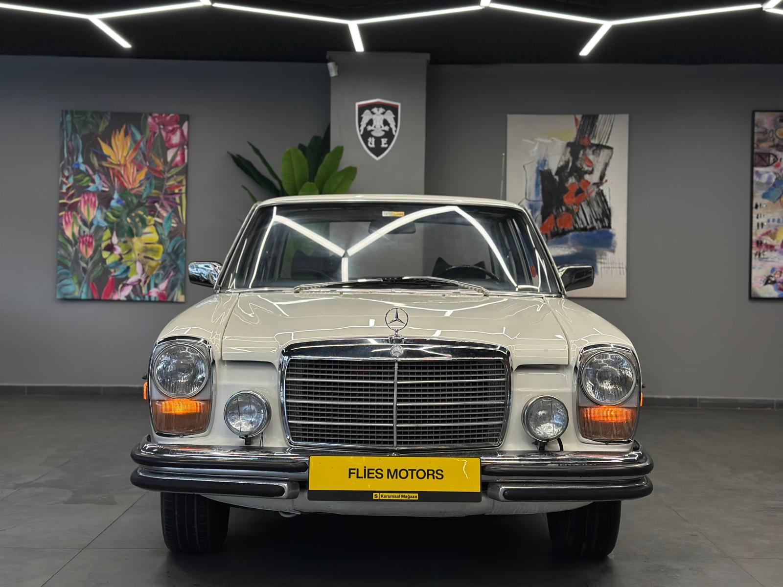 1973 MODEL MERCEDES 200 20'BİN KM OTOMATİK - 2
